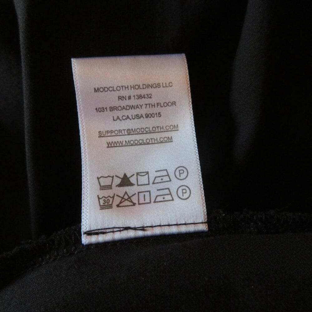 Modcloth Women's Black A-Line Skirt, Front Pleats, Size 0,  NWOT - Picture 10 of 10